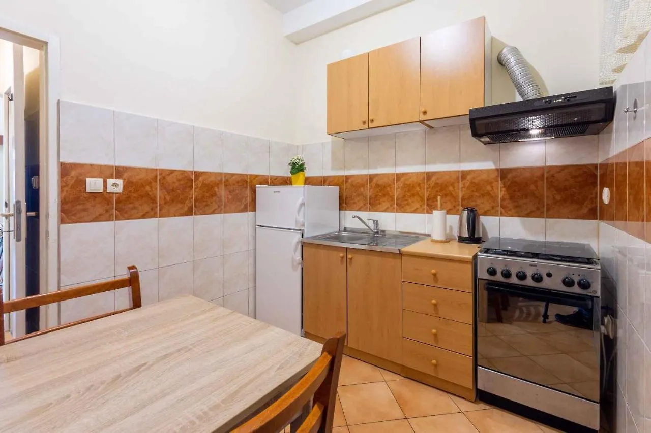 Apartment In Crikvenica 39089