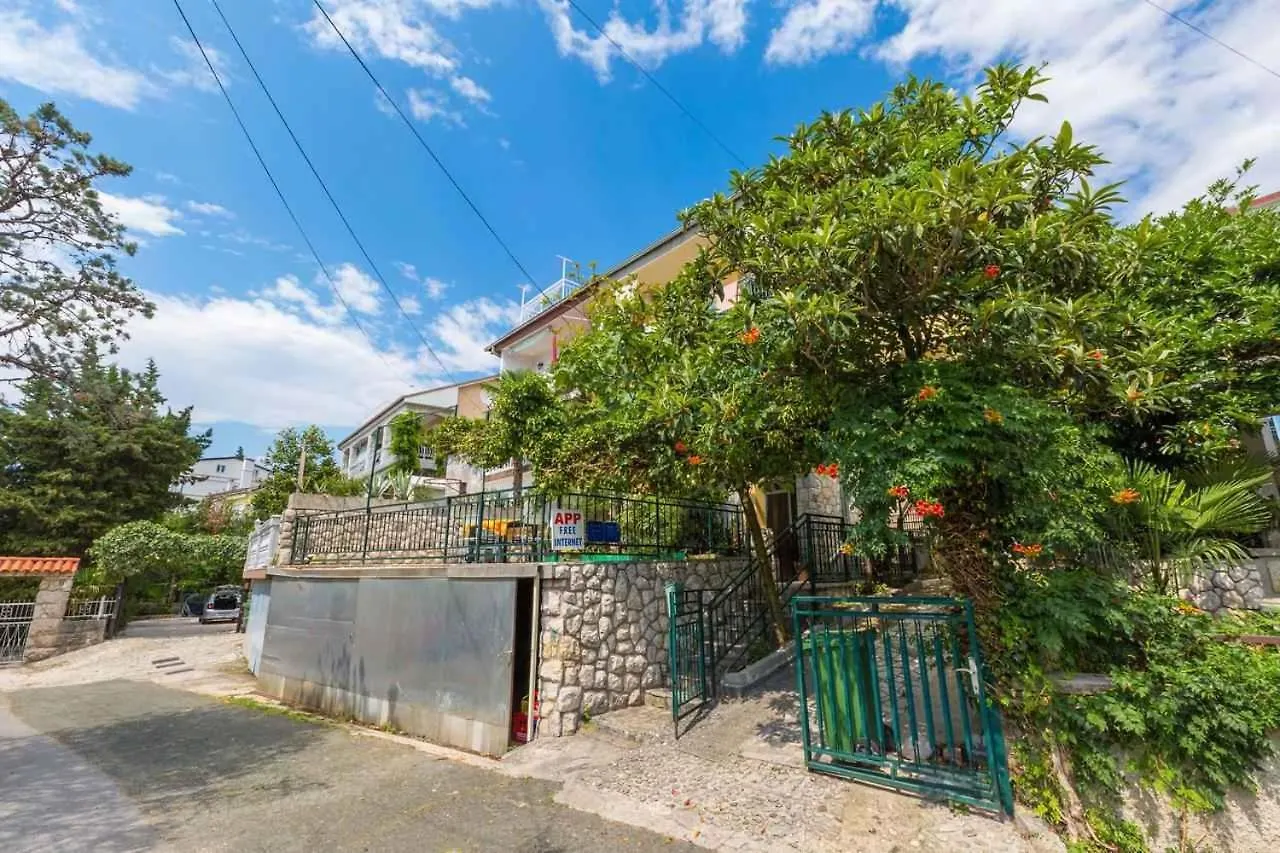 Apartment In Crikvenica 39089